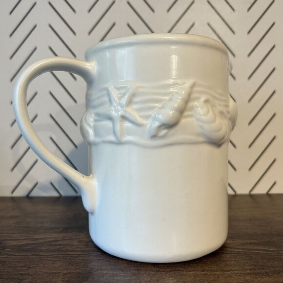 VTG Ceramic Seashells Starfish Pitcher Raised White 1993 CBK Taiwan Beach House - Picture 6 of 11
